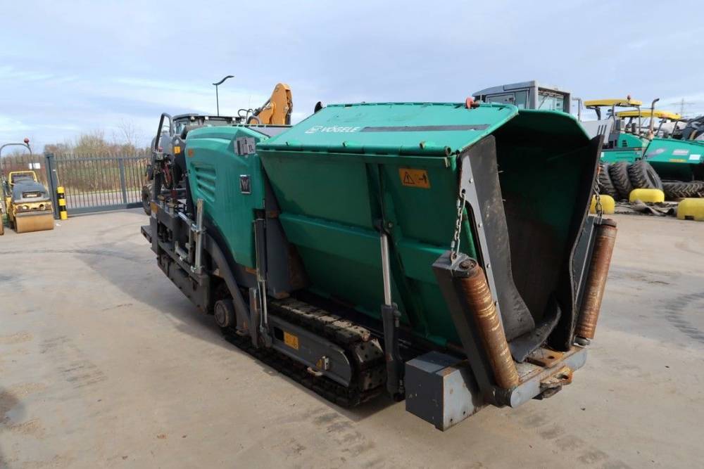 Super 800 finisseurs de routes Vögele 2.jpg